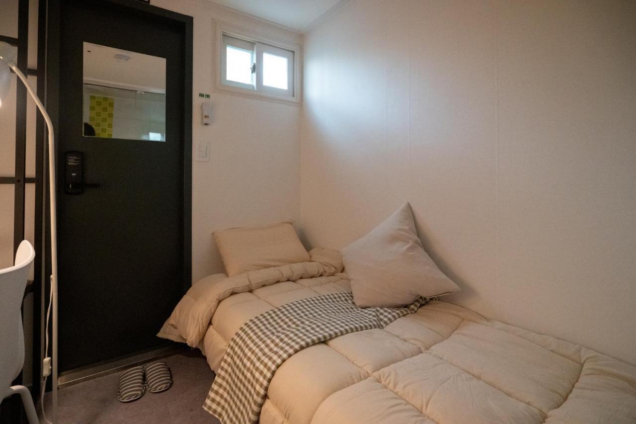 Arte Premium Oneroomtel Myeongdong Seoul Exterior photo